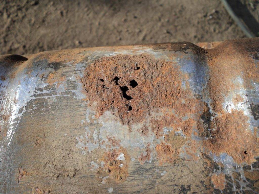 Вода в бензобаке: что делать водителю и как удалить воду из бака