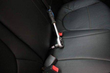 Как заменить топливный фильтр на Kia Rio 3?