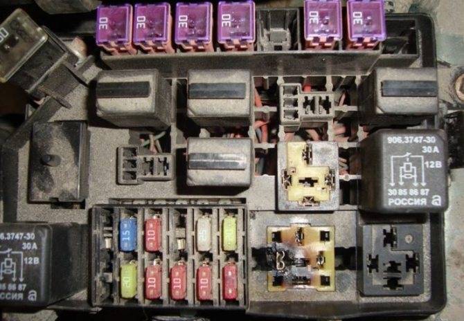 Не работает обогрев боковых зеркал: в чем причина, что делать