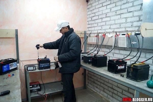 Хранение автомобильного аккумулятора